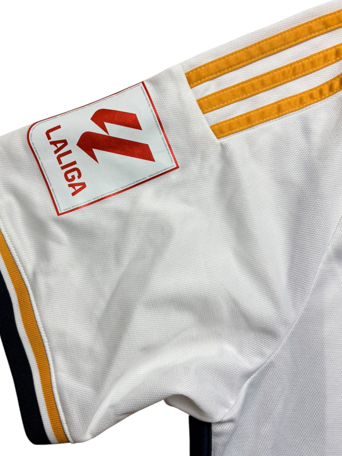 Real Madrid 2023-24 Heimtrikot Vinicius Jr. 7 Gr. XL – Bild 5