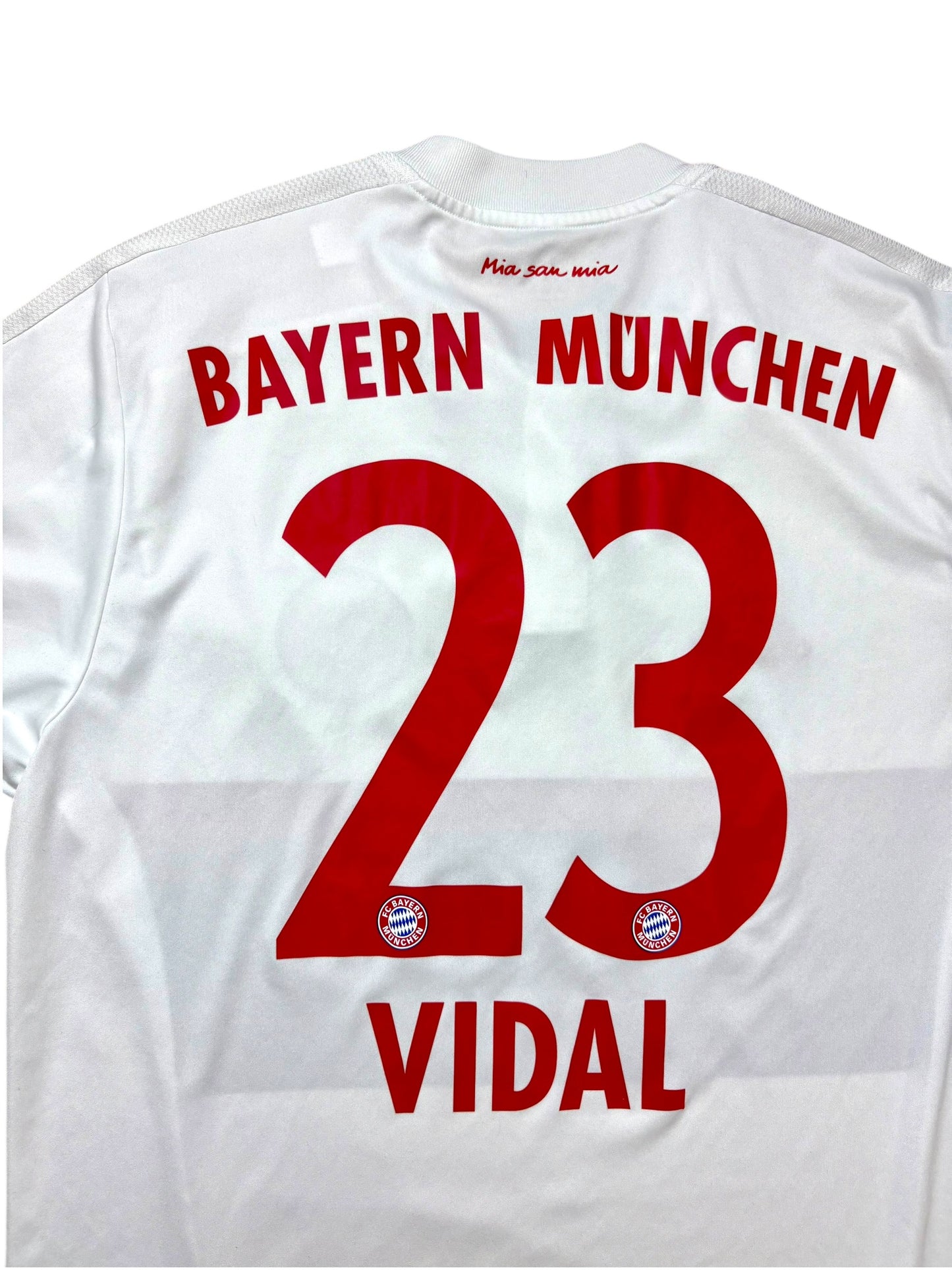 Adidas FC Bayern München 2015-16 Auswärts-Trikot 23 Vidal Gr. M