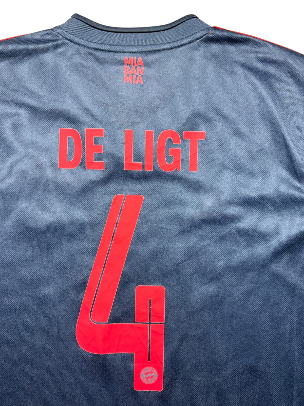 FC Bayern München 2022-23 Drittes- Trikot De Ligt Gr. L – Bild 6